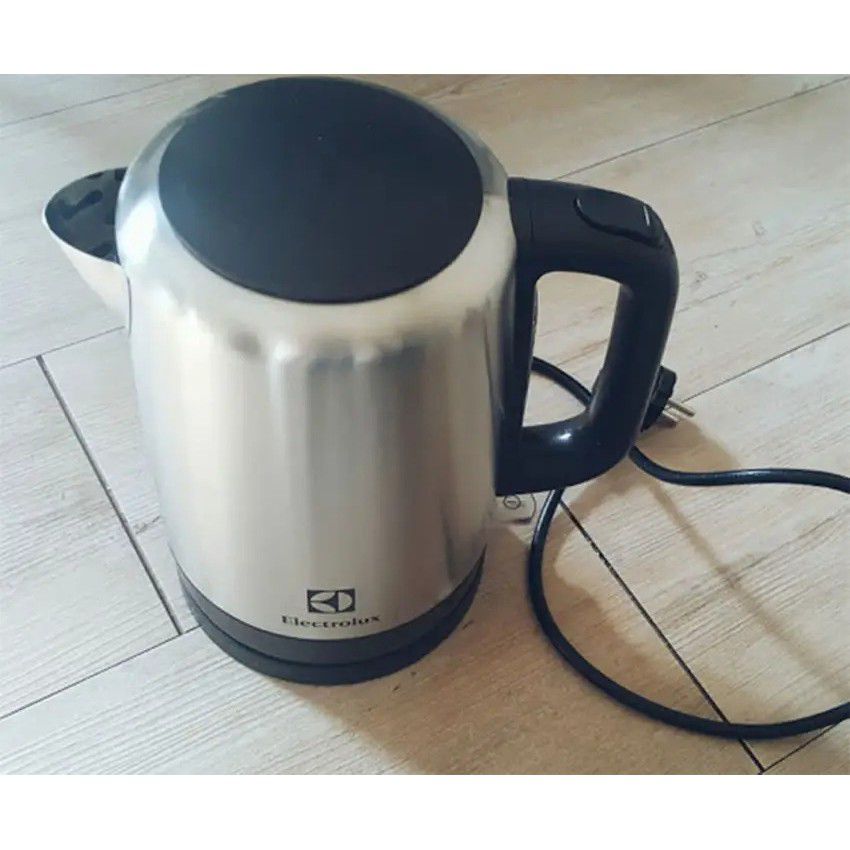 Bình đun Electrolux EEK1505S