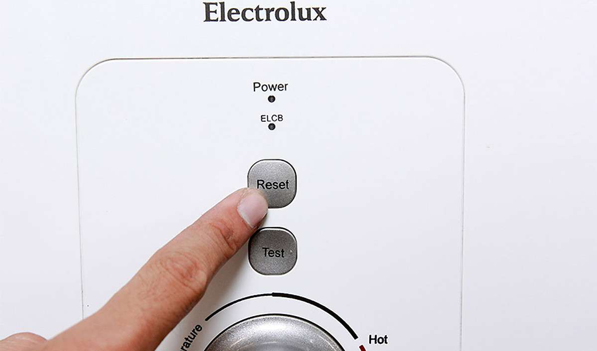 Máy nước nóng Electrolux EWS15DDX-DW0